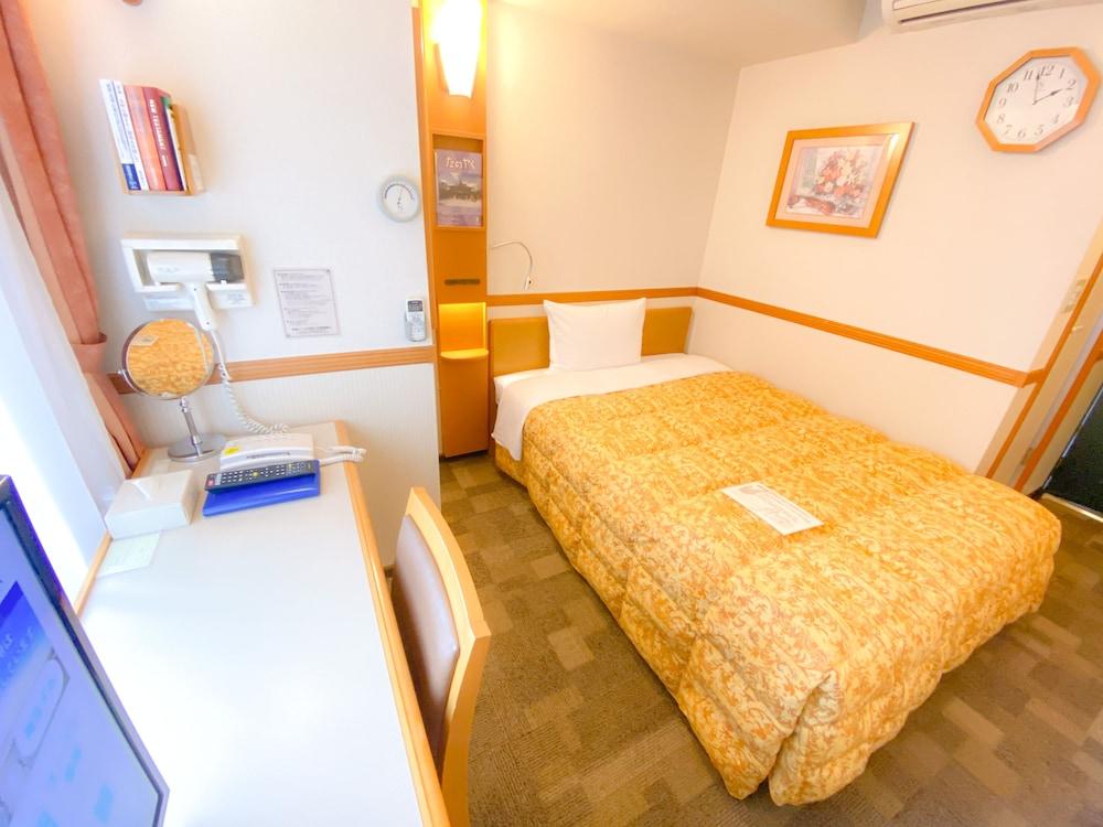 Toyoko Tokyo Eki Odakyu Sen Higashi Guchi 3*